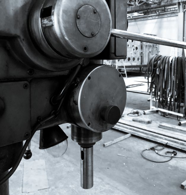 産業機械の製作に使う機器の写真